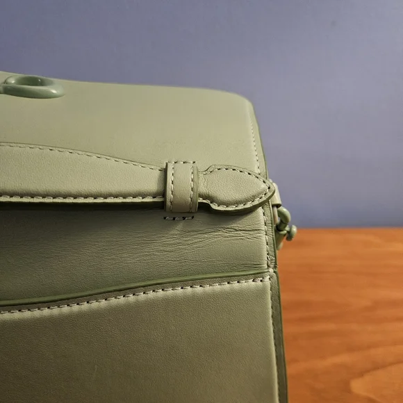 Coach Juno bag in pistachio!